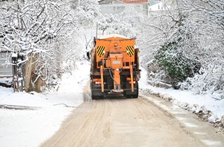 Gemlik Belediyesi’nden Yüksek Kesimlerde Karla Mücadele